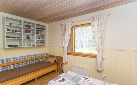 Hakojärventie 3B: Møbel, Indretning, Træ, Seng, Soveværelse, Etage, Gulvbelægning, Loft, Værelse, Hjem