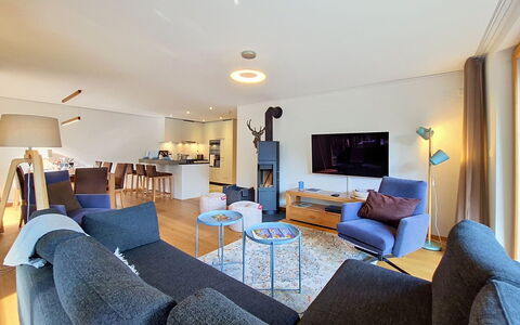 Les Rahâs A5: Indretning, Møbel, Gulvbelægning, Etage, Loft, Couch, Stue, Værelse, Belysning, Bord