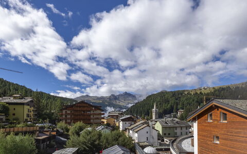 La Fiorera: Bjergrige Landskabsformer, Bjergkæde, Hill Station, Hældning, Alps, Landsby, Dal, Bjerglandsby, Vinter, Fryser