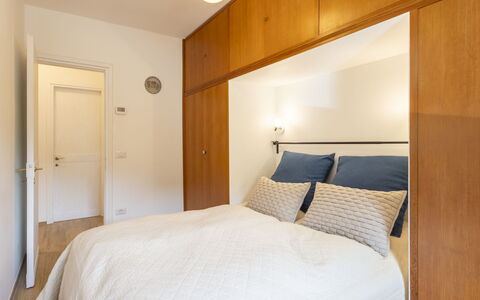 La Fiorera: Møbel, Træ, Gulvbelægning, Indretning, Etage, Stol, Bord, Hjem, Udendørs Møbler, Loft