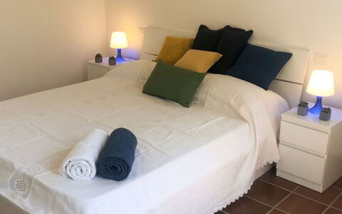 Villa Ulivi: Seng, Soveværelse, Sengetøj, Sengetøj, Møbel, Etage, Træ, Gulvbelægning, Sengetøj, Indretning