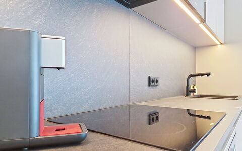 Alpenchalet Gundolf: Køkken, Countertop, Køkken Apparat, Husholdningsapparat, Tap, Sanitærarmatur, Køkkenvask, Cabinetry, Lille Apparat