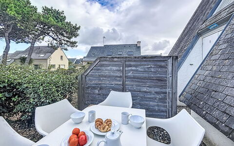 Sud Océan: Møbel, Indretning, Stol, Gulvbelægning, Bord, Udvej, Etage, Loft, Værelse, Eco Hotel