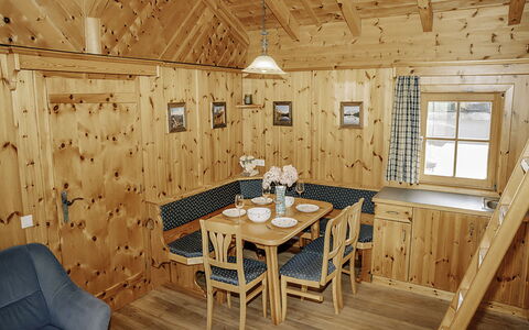 Zirbenhütte: Svømmepøl, Stuehus, Estate, Villa, Udvej, Hacienda, Eco Hotel, Backyard