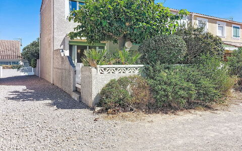 Plein Soleil: Svømmepøl, Stuehus, Estate, Villa, Udvej, Hacienda, Eco Hotel, Backyard