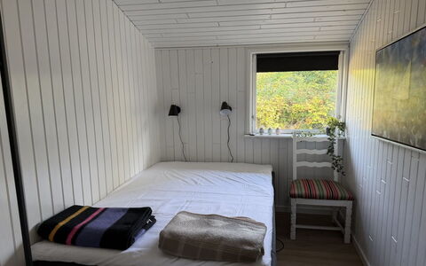 Grith - 740M to the Fjord: Træ, Gulvbelægning, Etage, Indretning, Møbel, Soveværelse, Værelse, Bejdse, Hårdttræ, Seng