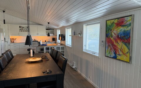 Grith - 740M to the Fjord: Træ, Loft, Trægulve, Lysarmatur, Hårdttræ, Planke, Bejdse, Sidespor, Stol, Laminat Gulv