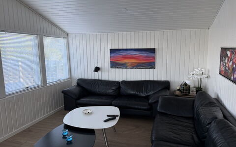 Grith - 740M to the Fjord: Hjem, Loft, Couch, Stue, Hårdttræ, Design, Dagslys, Trægulve