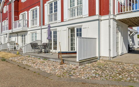 Loan - 10M to the Fjord: Vand, Vandvej, Kanal, Båd, Vandfartøjer, Coastal Og Oceaniske Landskabsformer, Hav, Dok, Kyst, Marina