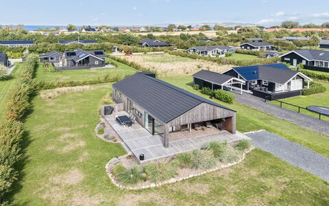 Ragmar - 525M from the Sea: Etage, Loft, Svømmepøl, Udvej, Design, Stol, Dagslys, Hotel, Villa, Penthouselejlighed