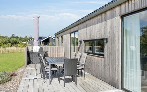 Ragmar - 525M from the Sea: Etage, Loft, Svømmepøl, Udvej, Design, Stol, Dagslys, Hotel, Villa, Penthouselejlighed