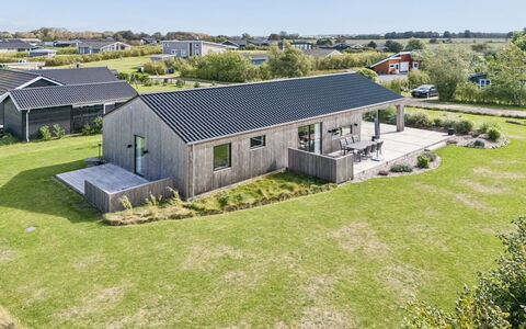 Ragmar - 525M from the Sea: Etage, Loft, Svømmepøl, Udvej, Design, Stol, Dagslys, Hotel, Villa, Penthouselejlighed