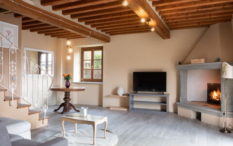 Villa Casabada: Møbel, Indretning, Gulvbelægning, Væg, Etage, Træ, Hjem, Værelse, Stue, Belysning