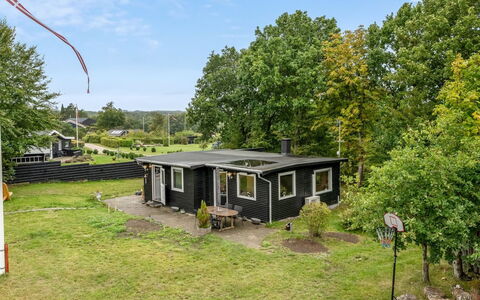 Thorine - 800M from the Sea: Græs, Hus, Hjem, Sommerhus, Landdistrikt, Have, Lawn, Garden Bygninger, Gård, Backyard