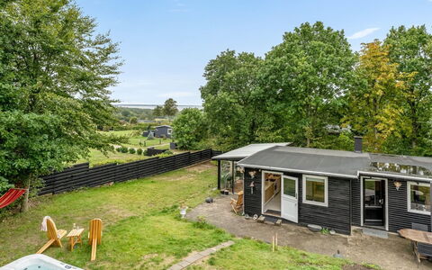 Thorine - 800M from the Sea: Hus, Hjem, Sommerhus, Tag, Landdistrikt, Have, Garden Bygninger, Lawn, Backyard, Gård
