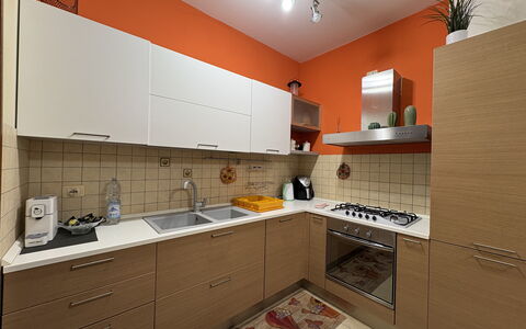 Appartamento Il Vulcano: Køkken, Køkken Apparat, Countertop, Cabinetry, Større Bandage, Gulvbelægning, Møbel, Indretning, Træ, Komfur