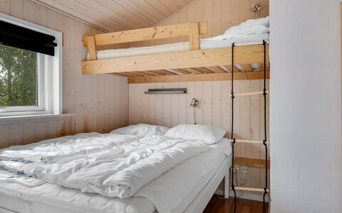 Nahuel - 300M to the Fjord: Seng, Soveværelse, Træ, Sengetøj, Sengetøj, Køjeseng, Indretning, Bed Frame, Etage, Loft
