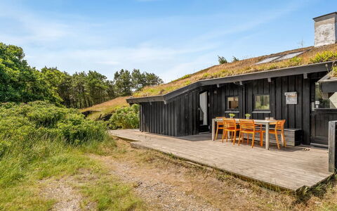 Senija - 100M from the Sea: Træ, Møbel, Lejlighed, Værelse, Loft, Bejdse, Stol, Hårdttræ, Klarlak, Tømmer