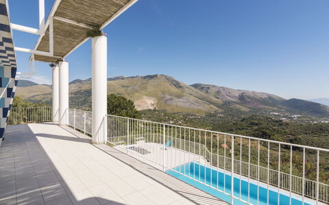 Capri: Veranda, Lejlighed, Altan, Svømmepøl, Estate, Skygge, Villa, Udvej, Hotel, Dagslys