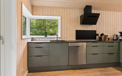 Zelma - 1.5Km from the Sea: Køkken, Gulvbelægning, Køkken Apparat, Træ, Countertop, Indretning, Cabinetry, Etage, Møbel, Større Bandage
