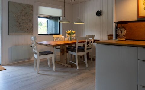 Aapeli - 3.9Km from the Sea: Vand, Vandressourcer, Krop Af Vand, Rots, Kyst, Naturlige Landskab, Headland, Coastal Og Oceaniske Landskabsformer, Terræn, Promontory