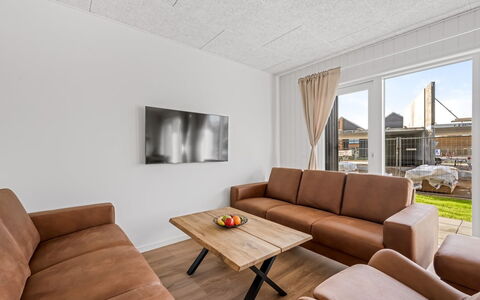 Fita - 450M from the Sea: Træ, Gulvbelægning, Etage, Indretning, Loft, Trægulve, Møbel, Couch, Værelse, Stue