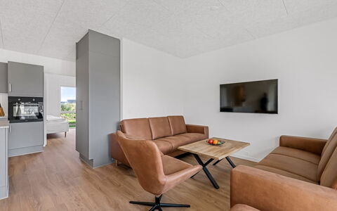 Fita - 450M from the Sea: Gulvbelægning, Indretning, Etage, Træ, Loft, Møbel, Værelse, Lejlighed, Stue, Couch