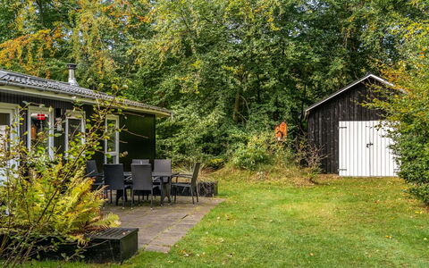 Nanook - from the Sea: Busk, Hus, Sommerhus, Have, Hjem, Land Lot, Bunddække, Lawn, Garden Bygninger, Skygge