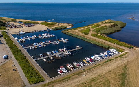 Boris - 50M to the Fjord: Vand, Vandressourcer, Krop Af Vand, Rots, Kyst, Naturlige Landskab, Headland, Coastal Og Oceaniske Landskabsformer, Terræn, Promontory