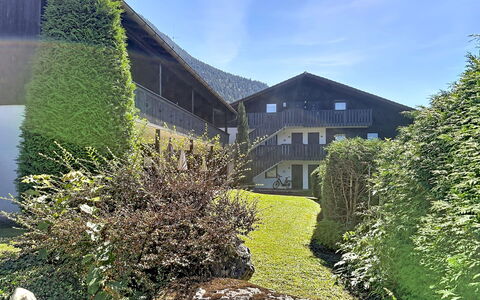 Edelweiss: Hjem, Sommerhus, Hus, Tag, Landdistrikt, Bjælkehytte, Sidespor, Lærk, Stuehus, Estate