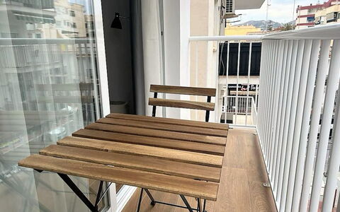 Caribe: Møbel, Træ, Gulvbelægning, Etage, Stol, Bord, Udendørs Møbler, Hårdttræ, Udendørs Bord, Bejdse