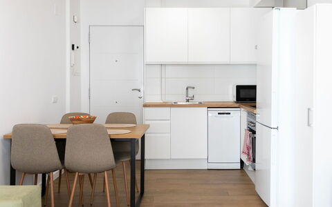 Caribe: Møbel, Gulvbelægning, Indretning, Køkken, Countertop, Etage, Træ, Køkken Apparat, Køkken & Spisebord, Trægulve
