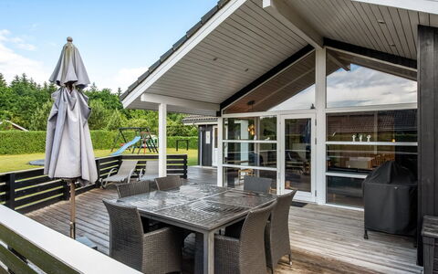 Tobias - 30Km from the Sea: Hjem, Veranda, Dæk, Sommerhus, Skygge, Hårdttræ, Udendørs Møbler, Design, Sidespor, Stol