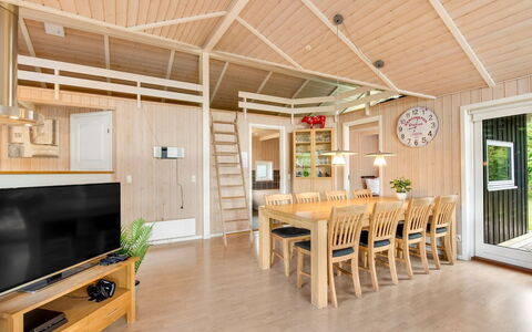 Tobias - 30Km from the Sea: Træ, Gulvbelægning, Loft, Etage, Indretning, Trægulve, Hårdttræ, Bejdse, Hjem, Dør