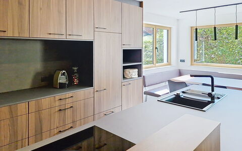 Das Maridl: Countertop, Indretning, Gulvbelægning, Køkken, Møbel, Træ, Cabinetry, Etage, Køkken Apparat, Loft