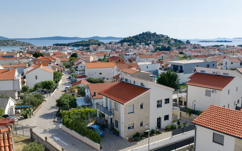 Le Vito: Bygning, Boligområde, Byområde, Stad, Tag, City, Hus, Kvarter, Hjem, Forstad