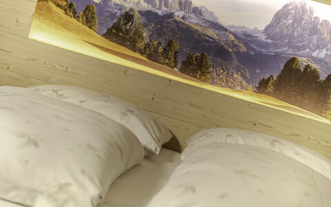 Chalet Dumbria Dolomites: Soveværelse, Bjergkæde, Sengetøj, Sengetøj, Seng, Sengetøj, Pude, Bed Frame, Alps, Kam