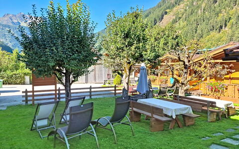 Mayrhofen 44: Bjergrige Landskabsformer, Bjerg, Bakke, Bjergkæde, Møbel, Dal, Hill Station, Kam, Have, Alps