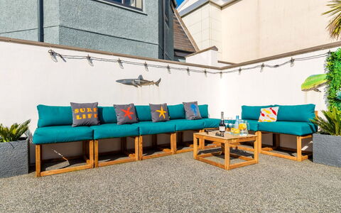 Towan Lobster: Møbel, Udendørs Møbler, Couch, Pude, Throw Pillow, Stue, Bejdse, Pude, Hårdttræ