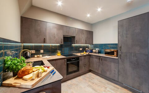 Towan Lobster: Køkken, Countertop, Indretning, Gulvbelægning, Køkken Apparat, Møbel, Etage, Loft, Større Bandage, Cabinetry