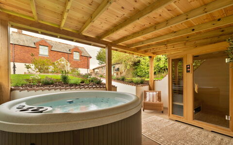 Horsepool Cottage: Altan