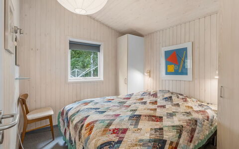 Aisa - 200M from the Sea: Træ, Indretning, Loft, Soveværelse, Etage, Hjem, Værelse, Sengetøj, Seng, Sengetøj