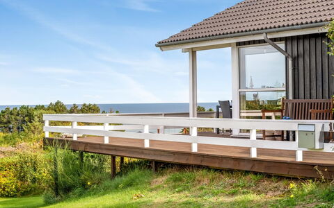 Taneli - 400M from the Sea: Træ, Veranda, Dæk, Hårdttræ, Planke, Sommerhus, Skygge, Bejdse, Gelænder, Hegn