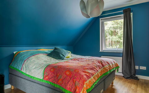 Björkfjärden: Soveværelse, Etage, Seng, Indretning, Sengetøj, Sengetøj, Gulvbelægning, Bed Frame, Sengetøj, Værelse