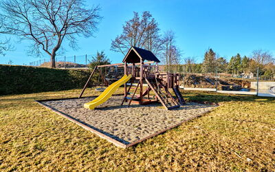 Kovářská 543: Legetøjsrutsjebane, Legepladsudstyr, Chute, Legeplads, Skygge, Parkere, Have, Landscaping