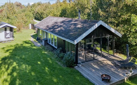 Tordis - 675M from the Sea: Hus, Hjem, Tag, Sommerhus, Estate, Stuehus, Veranda, Skygge, Landscaping, Garden Bygninger
