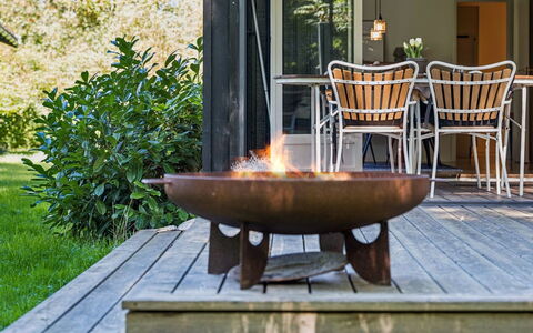 Tordis - 675M from the Sea: Træ, Varme, Have, Hårdttræ, Naturmateriale, Backyard, Design, Bejdse