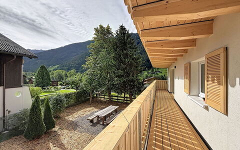 Gortipohl 625: Sommerhus, Altan, Veranda, Bejdse, Sidespor, Stuehus, Dagslys, Hegn, Lærk