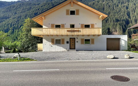 Gortipohl 625: Hjem, Hus, Facade, Tag, Sommerhus, Hældning, Sidespor, Maling, Gips, Altan
