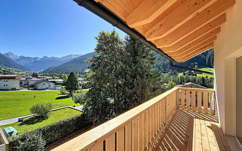 Gortipohl 625: Bjergkæde, Altan, Veranda, Skygge, Dal, Kam, Alps, Bejdse, Eco Hotel, Gelænder